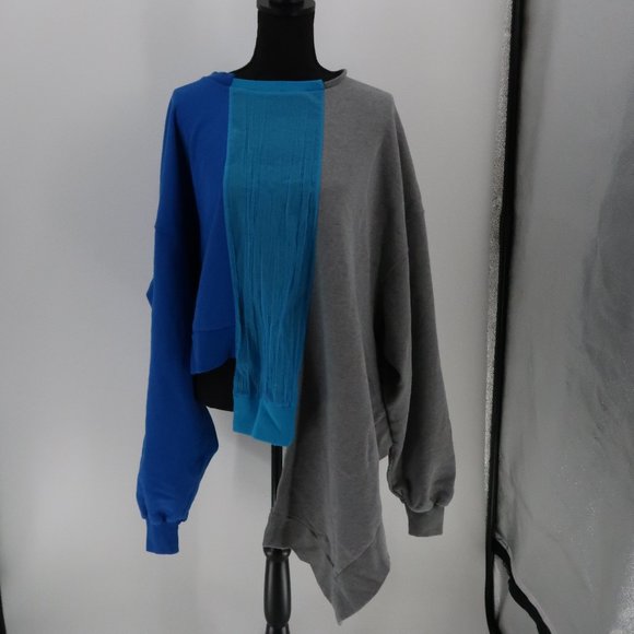 Ben Taverniti UNRAVEL PROJECT Over-Sized Asymmetrical Sweatshirt - Picture 3 of 10